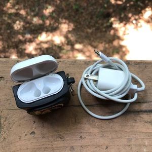 Apple AirPods Gen 1 Charging Case